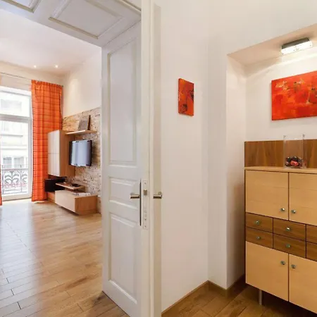 Large & Modern Flat With Balcony In Heart Of *