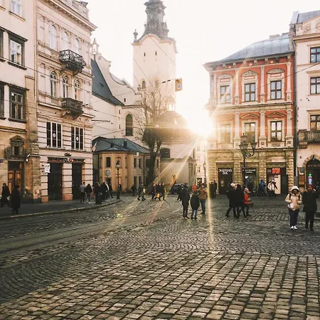 Large & Modern Flat With Balcony In Heart Of Apartment Lemberg