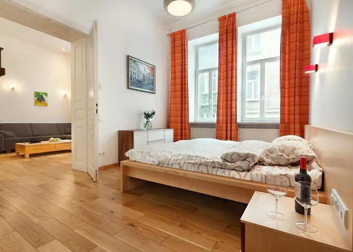 Apartment Large & Modern Flat With Balcony In Heart Of *