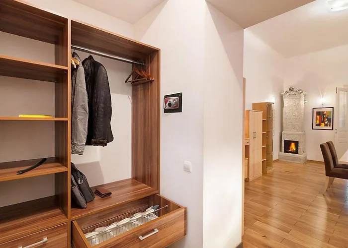 Large & Modern Flat With Balcony In Heart Of Apartament