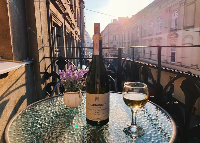 Apartament Large & Modern Flat With Balcony In Heart Of Lwów