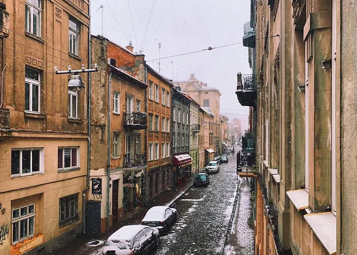 Large & Modern Flat With Balcony In Heart Of * Lwów